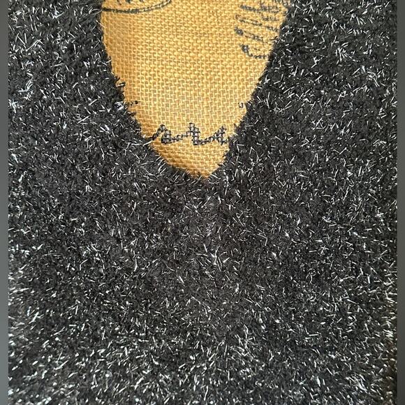 Ava & Viv Sweater Womens Black Sparkly size X 14W New Fuzzy V-Neck - Picture 2 of 5